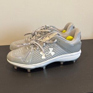 Under Armour Yard low Baseball cleats